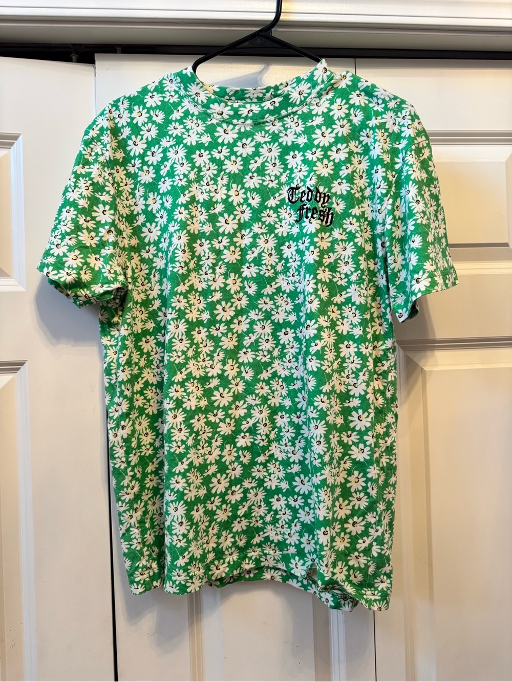 Teddy Fresh Green White Daisy Flowers Floral Cotton T Shirt Small Unisex